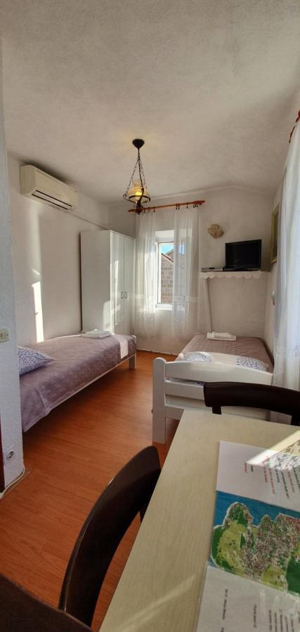 Apartments - 3 A Beautiful Apartment With A Sea View Hvar Town Exterior photo